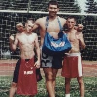 Теперь понятно, почему он в думе.......