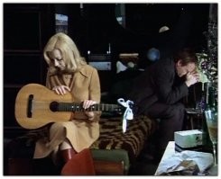 Семь поющих актёров, которым не давали петь в кино