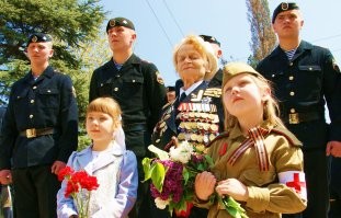 Мне, вот такие её фото нравятся