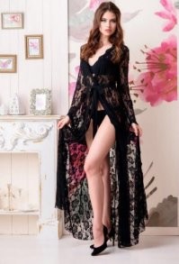 Хотел представить Софью Никитишну барыней-дворянкой, но после слова пеньюар в голову приходит только это..