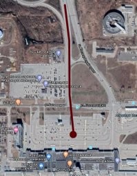 Сам из Екатеринбурга и много раз ездил по Кольцовскому тракту... Там почти прямой участок дороги перед поворотом на въезд на парковку... Может у него тормоза отказали или еще чего, но зазеваться там не возможно(((