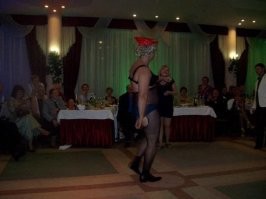 В СССР было всё искренне и без пошлости. А сейчас это мероприятие превратилось в праздник похоти и разврата.
Торжественная сдача п.и.з.д.ы в эксплуатацию....не более.