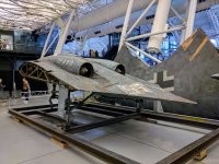 Автор, а что скромно умолчал про Horten Ho 229 V3, который в 1945 г. американцы захватили в Германии?