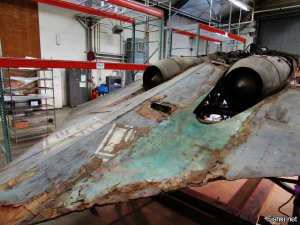 Автор, а что скромно умолчал про Horten Ho 229 V3, который в 1945 г. американцы захватили в Германии?