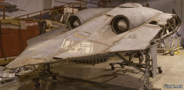 Автор, а что скромно умолчал про Horten Ho 229 V3, который в 1945 г. американцы захватили в Германии?