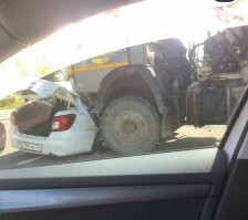 Авария дня. Смертельное ДТП в Волгограде с КамАЗом и машиной каршеринга