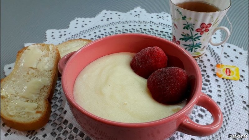 делофто... правильная желтая (и крупная) манка, стакан молока, масло сливочное 15-20 (40) грамм, соль\сахар...в кипящее молоко, пять минут помешивая... 10 минут постоять под крышкой без нагрева... с булочкой... с маслом...
зы в нашем возрасте не чаще раза в месяц...)))