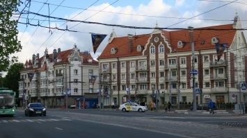 А вот как преобразили советскую архитектуру в России