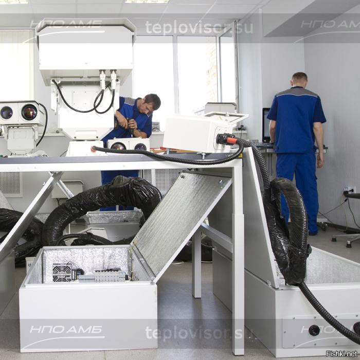 Добавлю для размышления о российском производстве. Сам настраивал, юзал, поставлял, работал там. Вот вам для примера российский тепловизор, конкретно я их поставлял на трассу Джугба-Сочи, висят под опорами путепроводов и мостов. Тогда цена составляла порядка 3 млн. руб. за штуку. Полностью в сборе такая вот <span style='color:gray'>[мат]</span>, как на фото, приходит на склад компании (меню вспомогательной камеры в настройках на китайском, ржали долго). Все документы и сертификаты есть! Производство в России, вот написано же Питер! Потом такие Васи с шуруповертами разбирали для фото (производство же) - это цирк! И по госконтрактам это все проходит, вот наши русские парни делают, смотрите и гордитесь.
И так везде, хоть с микроскопами, хоть с аппаратами МРТ. 
А все приходит из Китая :) Но матрицы тепловизора FLIR (США), китайцы пока не скомуниздили качество.