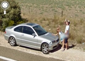 18 убойных и неловких кадров с Google Maps, происходящее на которых не поддается объяснению