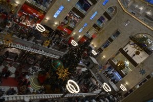 Был там после НГ 2017, специально зашёл, окунуться в детскую сказку. Красиво, спору нет. Порадовался за детишек, что у них теперь выбор такой есть.