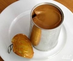 сам ты ириска!, варенка всегда будет варенкой!
а ириски варились самостоятельно в железной миске из густых сливок - почти сметаны и сахара. А если сливки оказывались чуть жиже чем надо, получались конфеты "Школьные"
и не дайбох вам забыть смазать маслом тарелку в которую вы будите заливать ириски - отмачивать в кипятке будете неделю )))