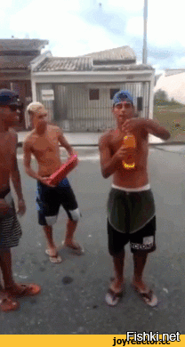 Это тот момент-когда цвет кожи определяет поведение...