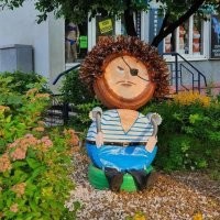 Что уродливого? Это-ж Бармалей.)