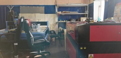 той сучке, что минусит: да, у меня есть лазерно-гравировальный станок и фрезер)) А ты соси;)