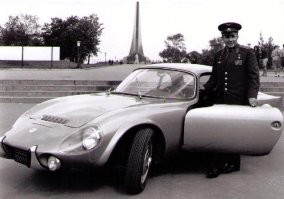 Гагарин и его René Bonnet - Matra Djet .