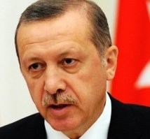 Реджеп I Пердоган
Этот султан правит Турцией с 2014. Подружился с Россией и Украиной. Личный друг Вовы Путина. Рассорился с Европой, Грецией, Сирией, Ираком, США. Очень любит военные приключения. Прямо сейчас турецкие янычары воюют в Сирии и Ливии, сидят в оккупированном Сев.Кипре, провоцируют греков в Эгейском море.