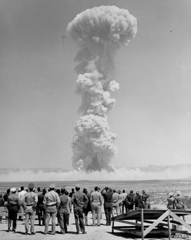 Вы вчера родились?Про физику не в курсах?И про испытания в Штатах не слыхали?Там,в Неваде,ни кого не поджарило.Правда многие потом от рака умерли.А многие и сейчас живут.