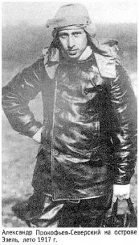 Сам пошутил, сам посмеялся.