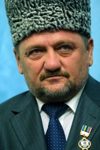 Кому не нравится, что сын наследует должность отца, пусть скажет об этом прямо и честно. И приложит фотографию своего паспорта.