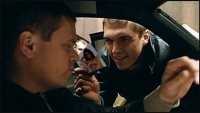 Порнозвезда решила продать знаменитые очки, чтобы помочь пострадавшим в Бейруте