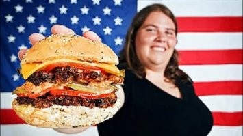 привет америка, у меня с утра салат помидорки огурцы перец сладкий лук, из покупного соль и масло подсолнечное, и это все в огроде)