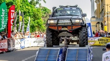 Он не первый и не последний, но наверное самый известный.