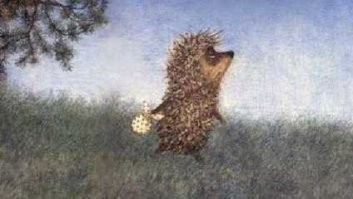 Ну ипонцы ущербные, ещё наших мультиков не смотрели - мне то сразу стало ясно что "это" ёжика в тумане напоминает