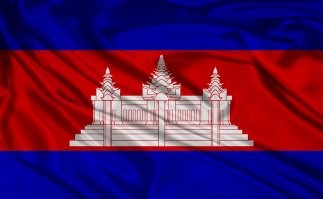 Китайские каратистки не фотографируются с флагом Камбоджи.