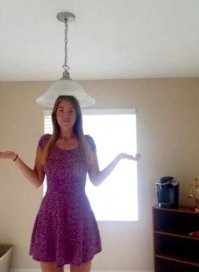 Бред! Укоротить подвес на люстре проблема? Потолок нормальный. Я заходя к себе на кухню, часто цепляюсь за дверную ручку, так значит мне надо искать другую квартиру?