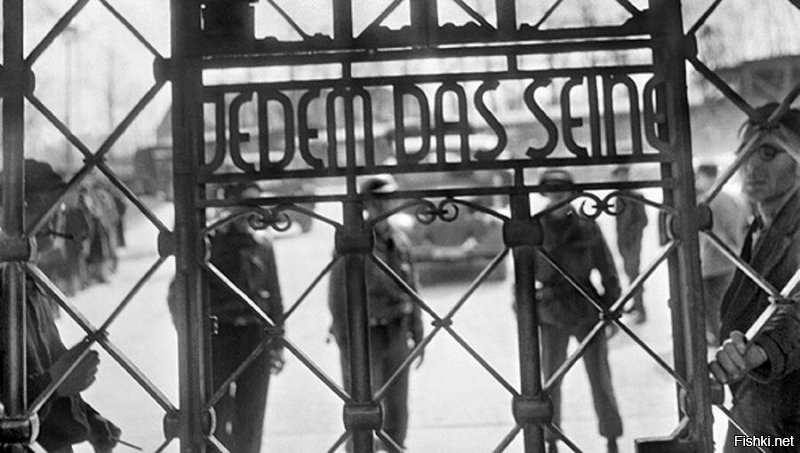 Фото ворот концлагеря "Бухенвальд". Перевод надписи:"каждому своё".
Если не в курсе.
Вы ТАКОЙ жизни псинам желаете. "Законы жизни".
