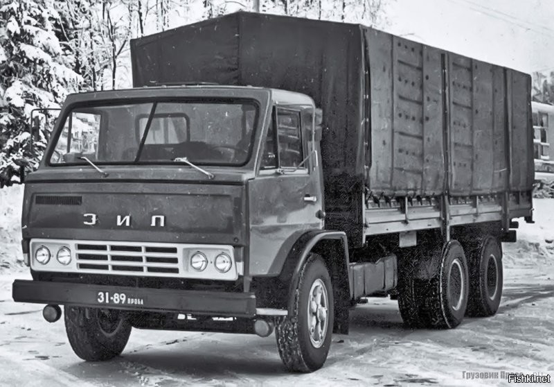 Первый бортовой тягач для автозавода КамАЗ берётся разрабатывать столичный ЗИЛ. Работы над машиной начались в 1967 году. За основу московские конструкторы берут американский грузовик International COF-220, который уже сняли с производства к тому времени.