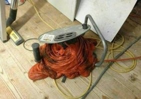 А тут в чём проблема? Точно только в том что кабель свёрнут? Может основная проблема, в том что кто-то на полтора квадрата навесил потребителей в 15 ампер? Или сэкономили. Лучше взять 50м на 0,75 квадрата, чем 30м на 1,5 квадрата. А аппетит пришёл во время еды.