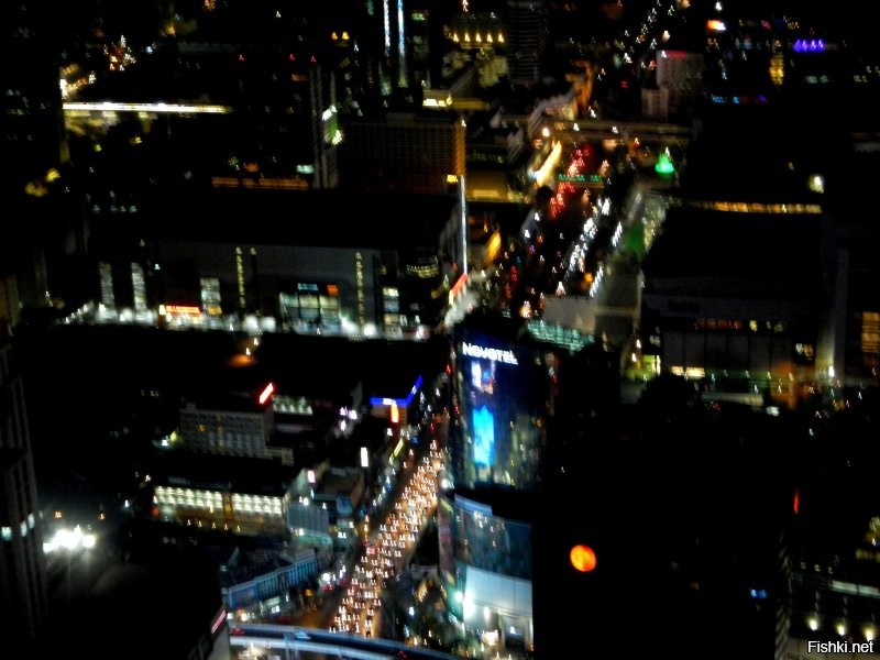 В Бангкоке интересно, но людно, капец... ночной Бангкок с вращающейся смотровой Байока 2... 
зы океанариум там хороший...