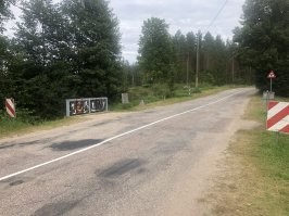 Тот самый поворот. Приятели из Латвии ездили на годовщину смерти к месту трагедии, прислали фотографии.