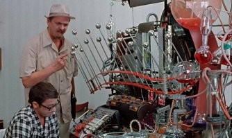 Аффтор, а что ты про этот "девайс" расскажешь?.. Или от этого фильм плохой стал? А???