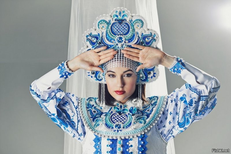 Сутулая, не обижайся. Но ЭТА мне больше нравится.