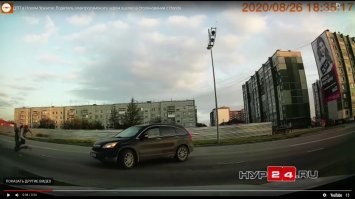 В Новом Уренгое парень на мощном электросамокате серьезно пострадал в результате ДТП