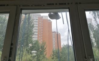 Да что вы знаете о неожиданностях?
В ночи вернулся из отпуска, с утречка хотел на балкон выйти...
Пока врубился что и как, чуть не поседел...