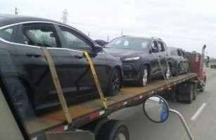 Вы тоже видите испорченные двери автомобилей?