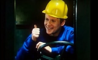 знаем мы этого водителя, Клаусом зовут...