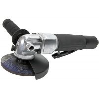 Это с какого такого боку пневмо? Четко виден шнур питания (шланг под пневматику другой, он диаметром больше, гнется по другому, нет разъема рапид на ушм и на шланге), диаметр тоже соответствует электрической (пневматика уже в корпусе и поменьше габаритами), хват другой (выключатель скорее слева на корпусе, а пневмо снизу в основном включается) и еще несколько различий есть