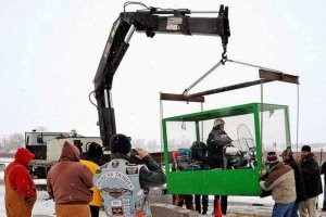 Вот деда похоронили верхом на его любимом Харли-Дэйвидсоне. США, Охайо.