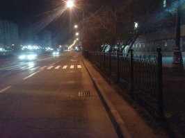 Митино. Свеженарисованный переход после обновления асфальтового полотна 
Нет слов, одни буквы... 
Через какое-то время убрали и нарисовали там, откуда сделана фотка.