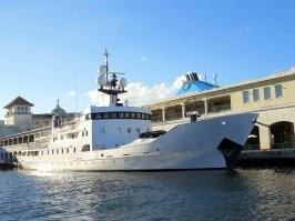 Когда был на Кубе тоже обратил внимание на несвойственную для богатых яхт конструкцию. Оказывается вот оно что.... Фото личное.