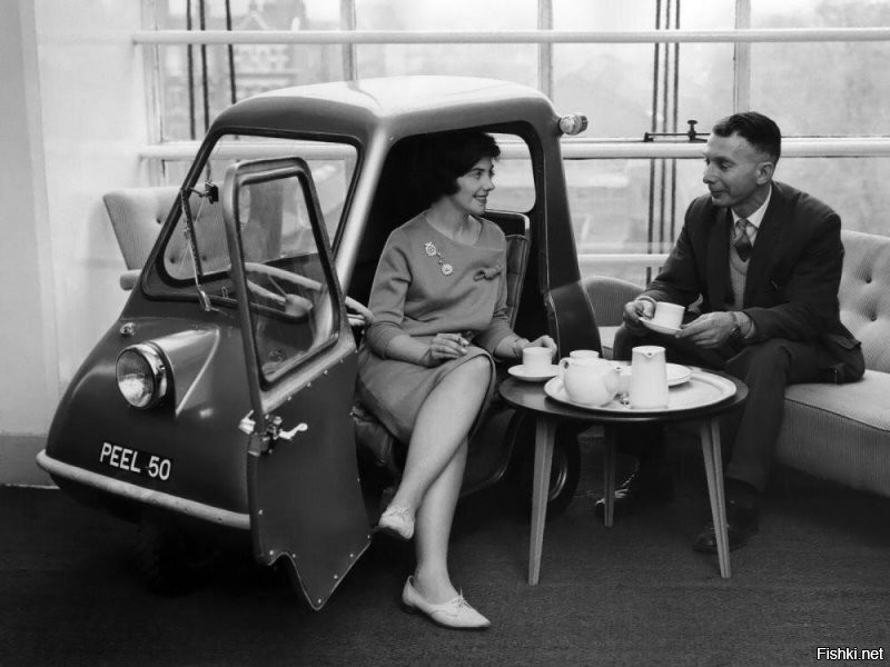 Британский однодверный и одноместный автомобиль Peel P50 выпускали с 1962 по ...