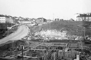 Опалубку я смотрю под 2 метра возводят