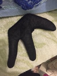 Есть игра такая. Бильярд называется. Там профи используют подобные перчатки.