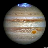 Полярное сияние на Юпитере.