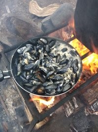 а мы чуть дальше в этом году забрались. р. Умба и Белое море. Рыбалка тоже удалась. У меня ТАКАЯ щука сошла у борта. Минут 10 боролся, раз 5 в сачек заводили, уходила. в итоге сошла( но впечатлений - море!